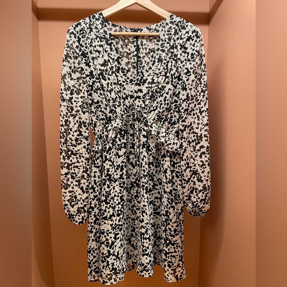 Chic Black and White Floral Mini Dress